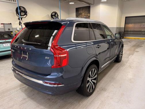 2024 Volvo XC90 B5 Plus Bright Theme