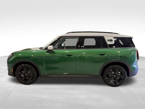 British Racing Green 2026 MINI Countryman