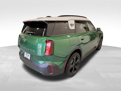 British Racing Green 2026 MINI Countryman