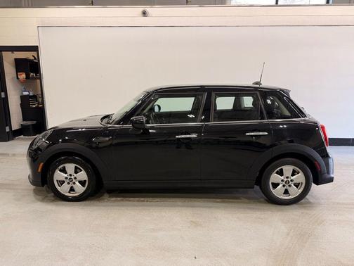2022 MINI Hardtop Cooper
