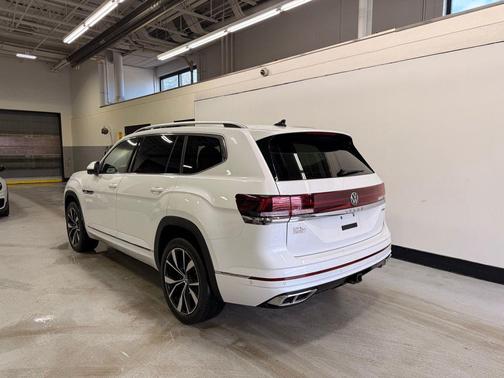 2024 Volkswagen Atlas 2.0T SEL Premium R-Line 4MOTION