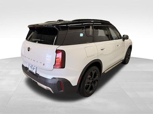 White Metallic 2026 MINI Countryman