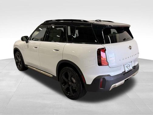 Nanuq White Metallic 2026 MINI Countryman Cooper S ALL4