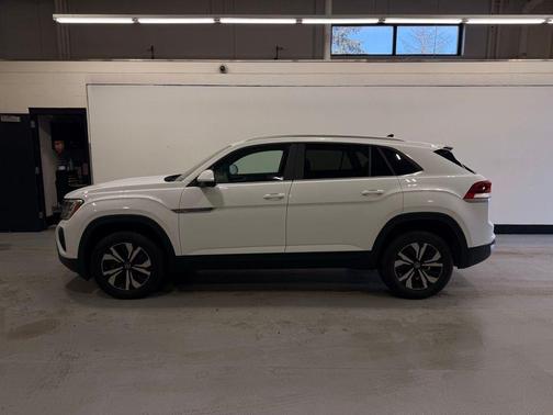 2024 Volkswagen Atlas Cross Sport 2.0T SE