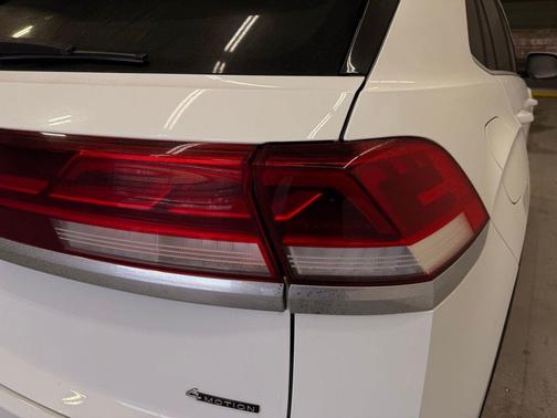 2024 Volkswagen Atlas Cross Sport 2.0T SE