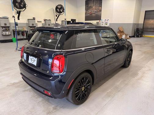 MINI Yours Enigmatic Black Metallic 2024 MINI Hardtop Cooper S
