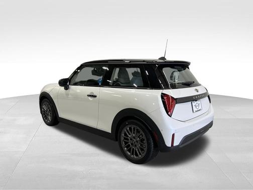 White Metallic 2025 MINI Hardtop