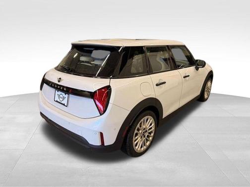 Nanuq White Metallic 2025 MINI Hardtop Cooper S