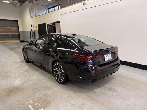 Black Sapphire Metallic 2025 BMW 430 i xDrive