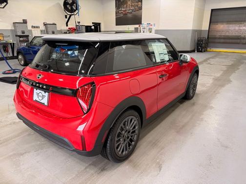 Chili Red II 2026 MINI Hardtop