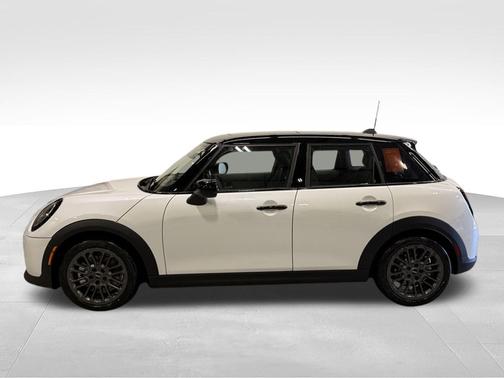 White Metallic 2026 MINI Hardtop
