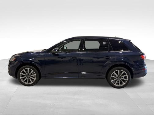 Waitomo Blue Metallic 2023 Audi Q7 45 Premium Plus