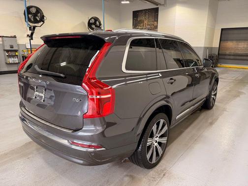 2024 Volvo XC90 B6 Plus Bright Theme 7-Seater