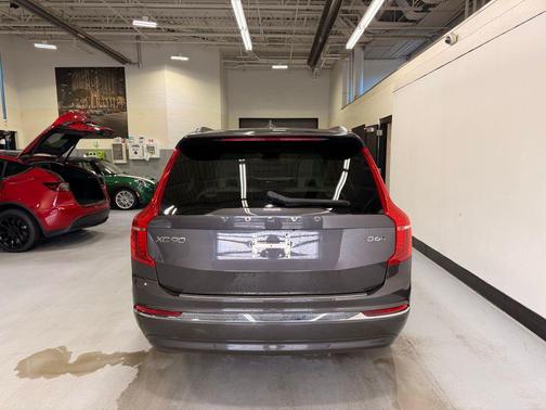 2024 Volvo XC90 B6 Plus Bright Theme 7-Seater