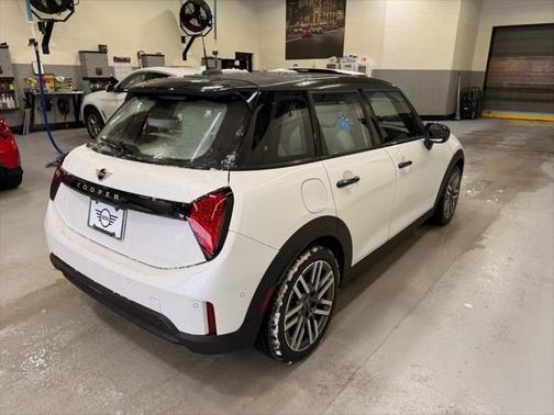 2026 MINI Hardtop Oxford Edition