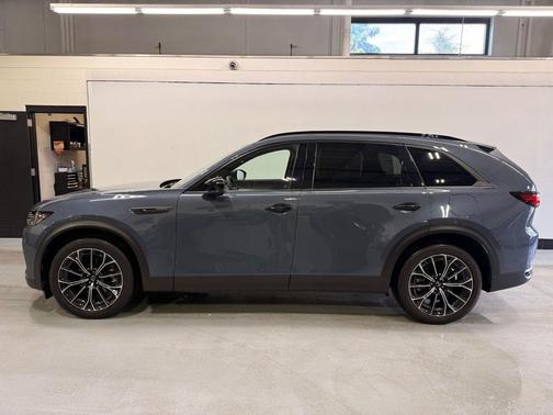 Polymetal Gray Metallic 2025 Mazda CX-70 PHEV Premium Plus Package