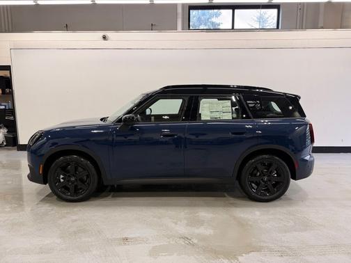 Indigo Sunset Blue Metallic 2026 MINI Countryman