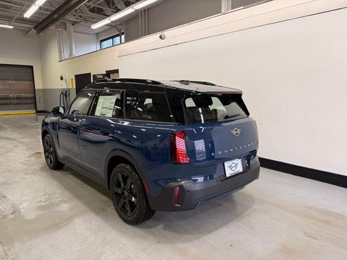 Indigo Sunset Blue Metallic 2026 MINI Countryman