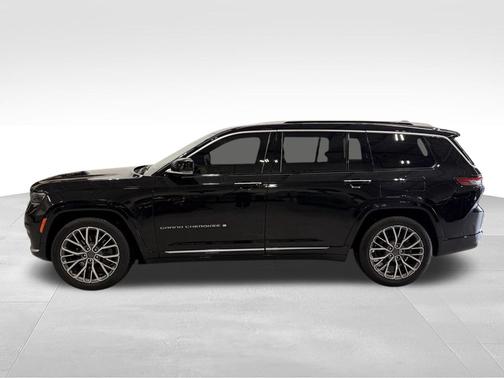 Diamond Black 2022 Jeep Grand Cherokee L Summit
