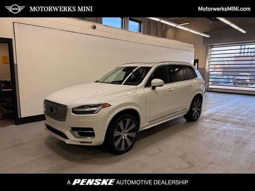 2024 Volvo XC90 B5 Plus Bright Theme
