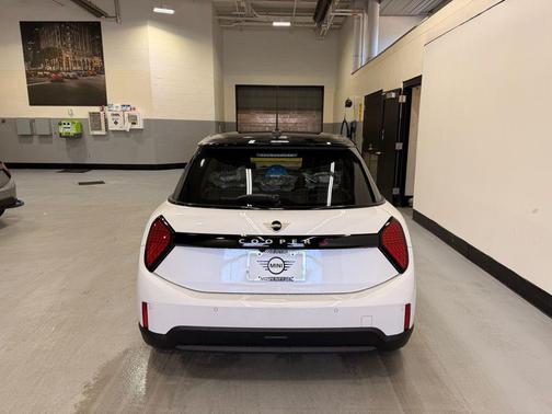 Nanuq White Metallic 2026 MINI Hardtop Cooper S