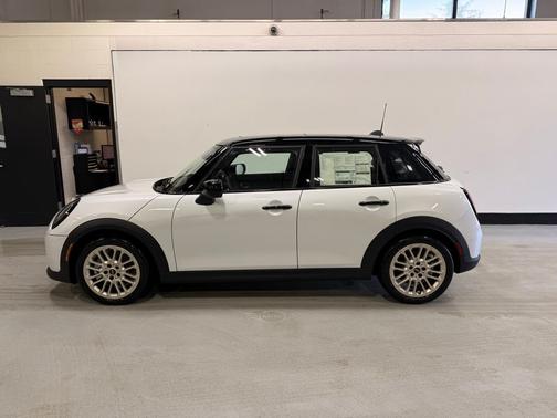 Nanuq White Metallic 2026 MINI Hardtop