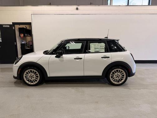 Nanuq White Metallic 2026 MINI Hardtop Cooper S