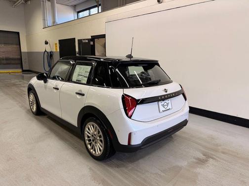 Nanuq White Metallic 2026 MINI Hardtop Cooper S