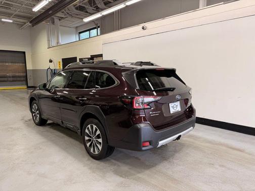 Mahogany Pearl 2023 Subaru Outback Touring XT