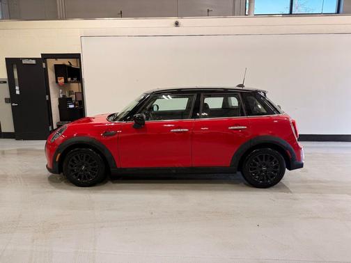 2022 MINI Hardtop Cooper