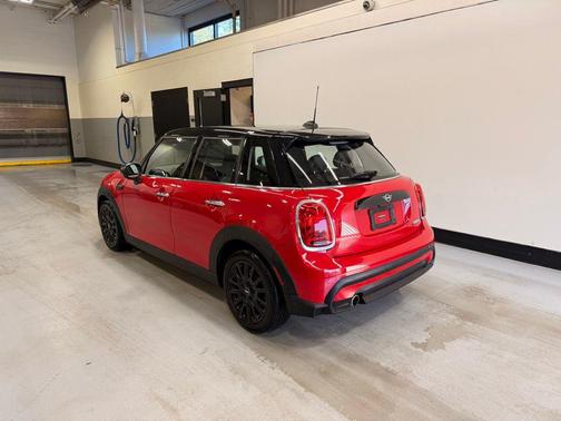 2022 MINI Hardtop Cooper