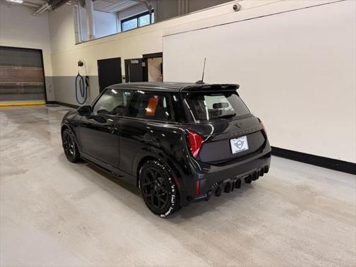 Midnight Black II Metallic 2026 MINI Hardtop