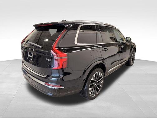 Black 2026 Volvo XC90 B6 Plus 7-Seater