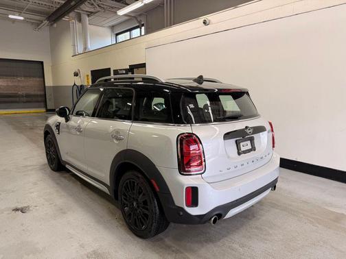 White Silver Metallic 2022 MINI Countryman Cooper S ALL4