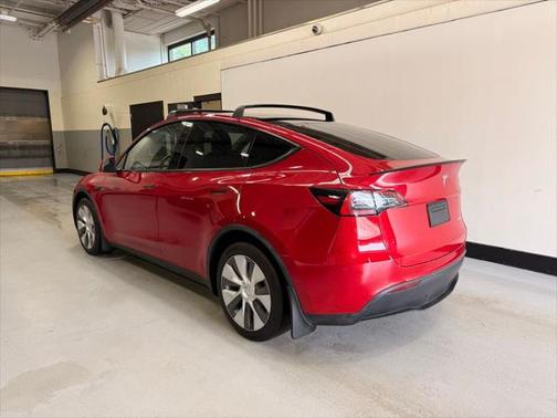 2022 Tesla Model Y Long Range Dual Motor All-Wheel Drive