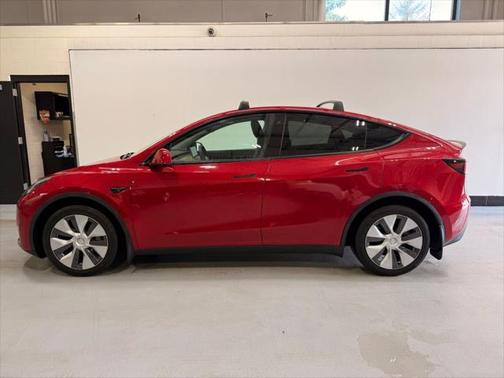 2022 Tesla Model Y Long Range Dual Motor All-Wheel Drive