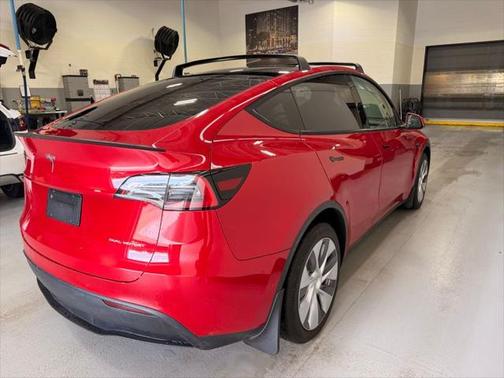2022 Tesla Model Y Long Range Dual Motor All-Wheel Drive