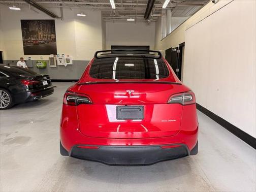 2022 Tesla Model Y Long Range Dual Motor All-Wheel Drive