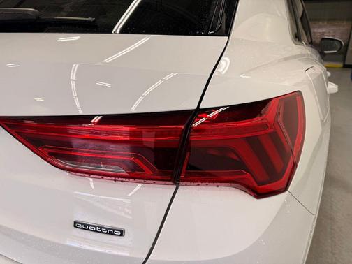 2022 Audi Q3 45 S line Premium