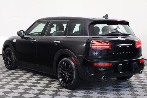 Midnight Black Metallic 2022 MINI Clubman Cooper S