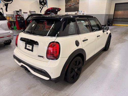2023 MINI Hardtop Cooper S