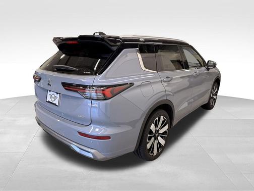 Blue 2025 Mitsubishi Outlander SEL