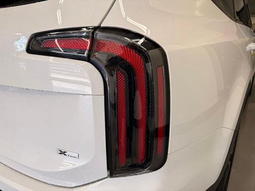 Glacial White Pearl 2025 Kia Telluride SX Prestige X-Line