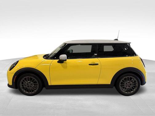 Sunny Side Yellow 2025 MINI Hardtop Cooper S