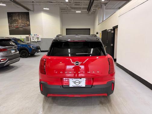 Chili Red II 2026 MINI Countryman