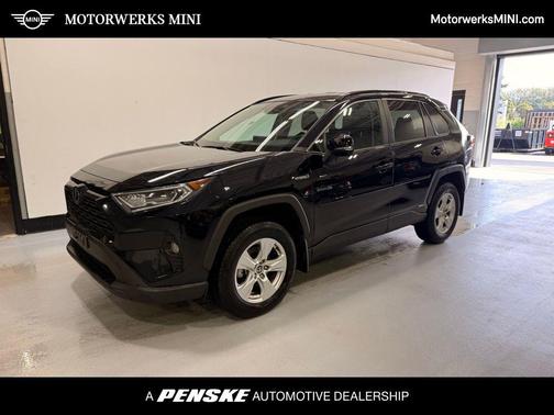 2021 Toyota RAV4 Hybrid XLE