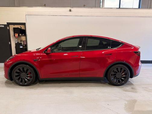 2023 Tesla Model Y Performance Dual Motor All-Wheel Drive