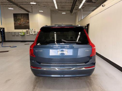 2024 Volvo XC90 B6 Plus Bright Theme 7-Seater