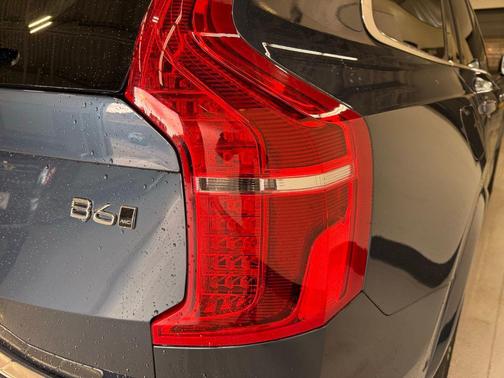 2024 Volvo XC90 B6 Plus Bright Theme 7-Seater