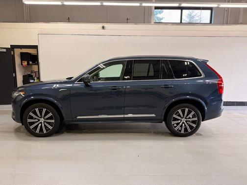 2024 Volvo XC90 B6 Plus Bright Theme 7-Seater